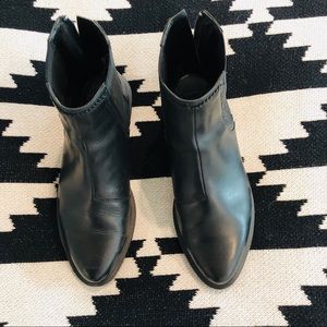Doc Martens Zillow boot